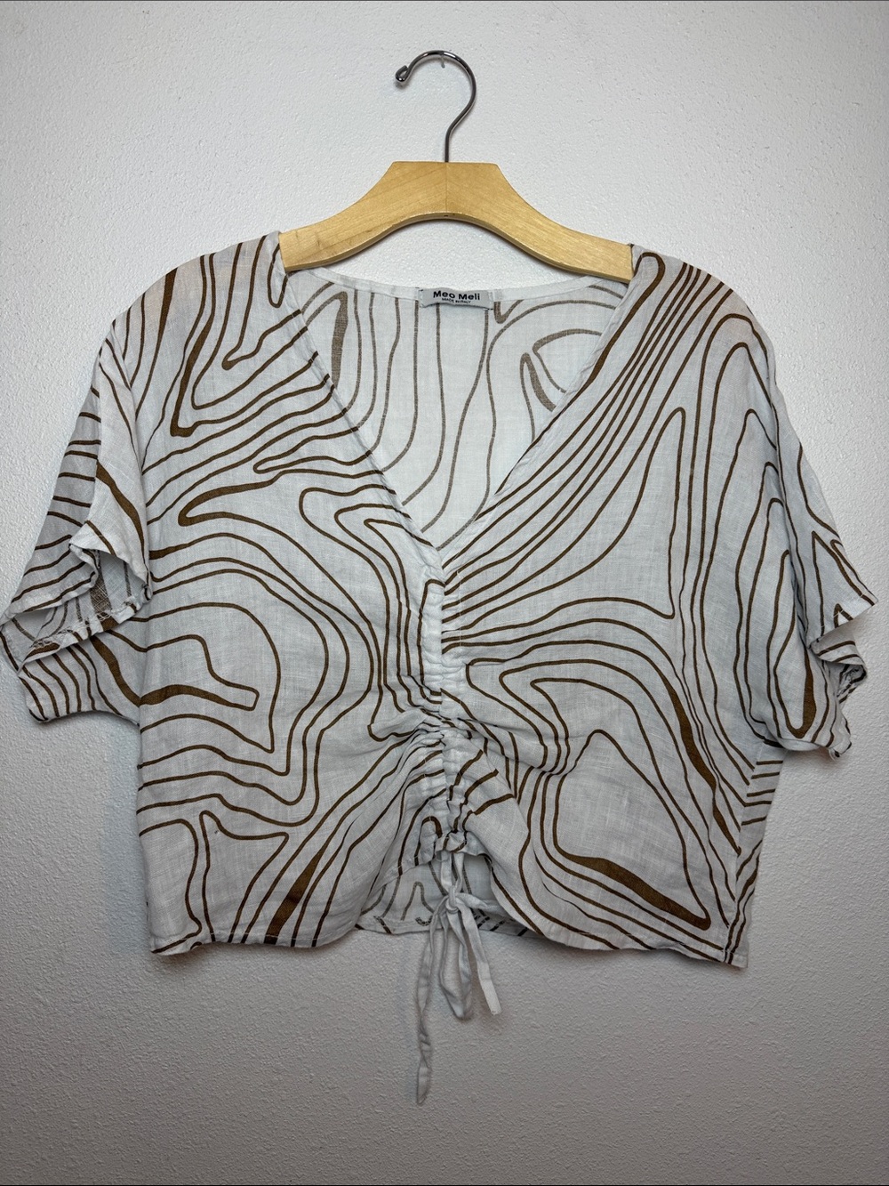 Meo Meli Italy Linen Abstract Line Art Crop Top Ranched Drawstring V-Neck Top